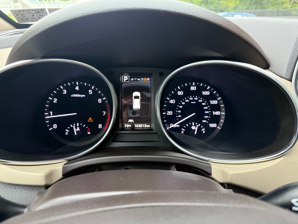 2017 Hyundai Santa Fe Image 15