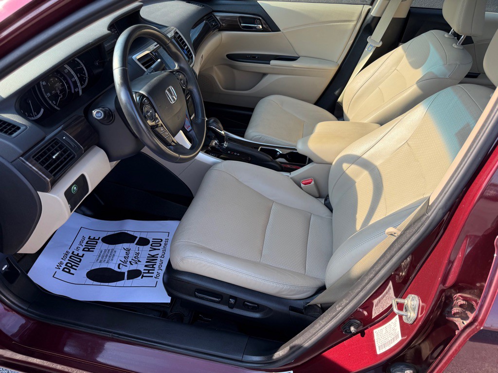 2016 Honda Accord Image 14
