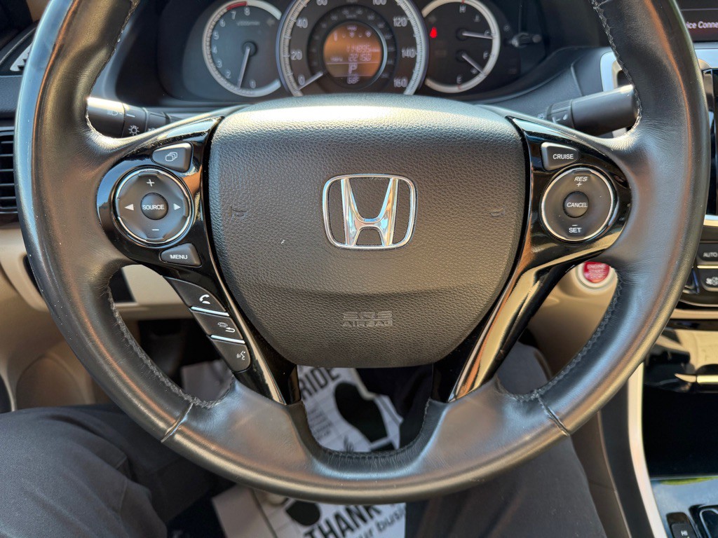 2016 Honda Accord Image 17