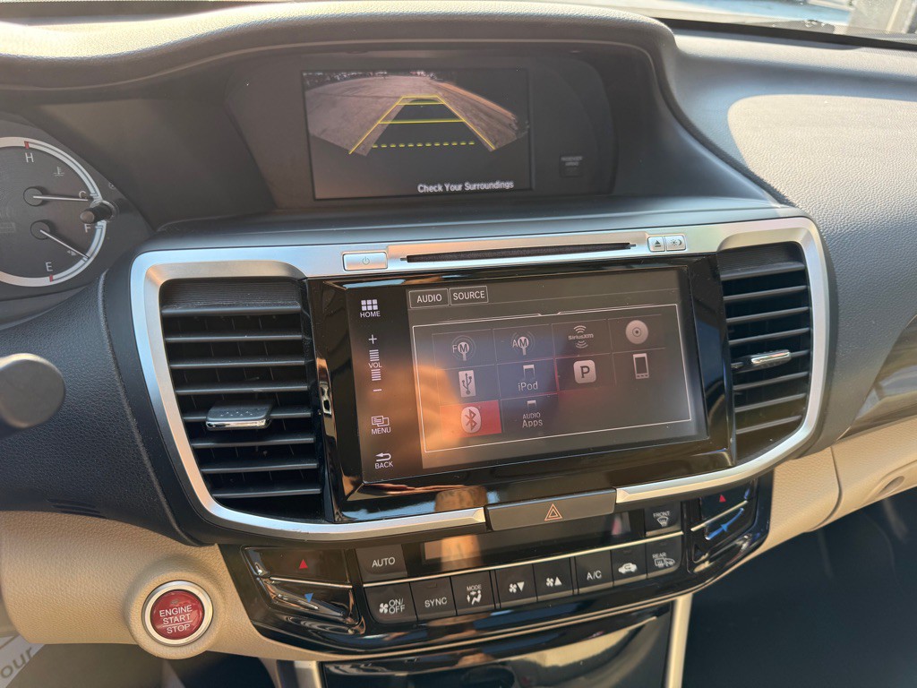 2016 Honda Accord Image 18