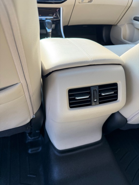 2016 Honda Accord Image 24