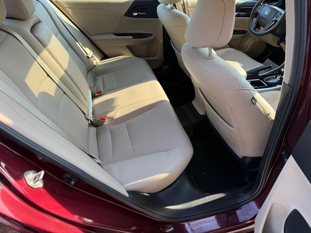 2016 Honda Accord Image 27