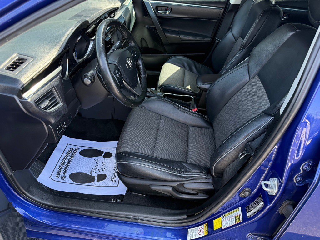 2016 Toyota Corolla Image 12