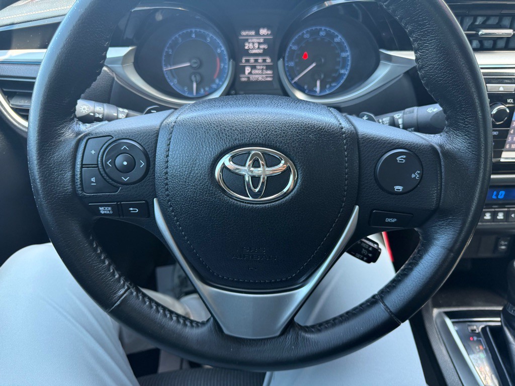 2016 Toyota Corolla Image 15
