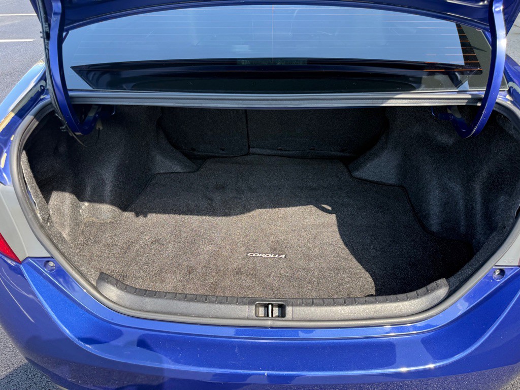 2016 Toyota Corolla Image 21