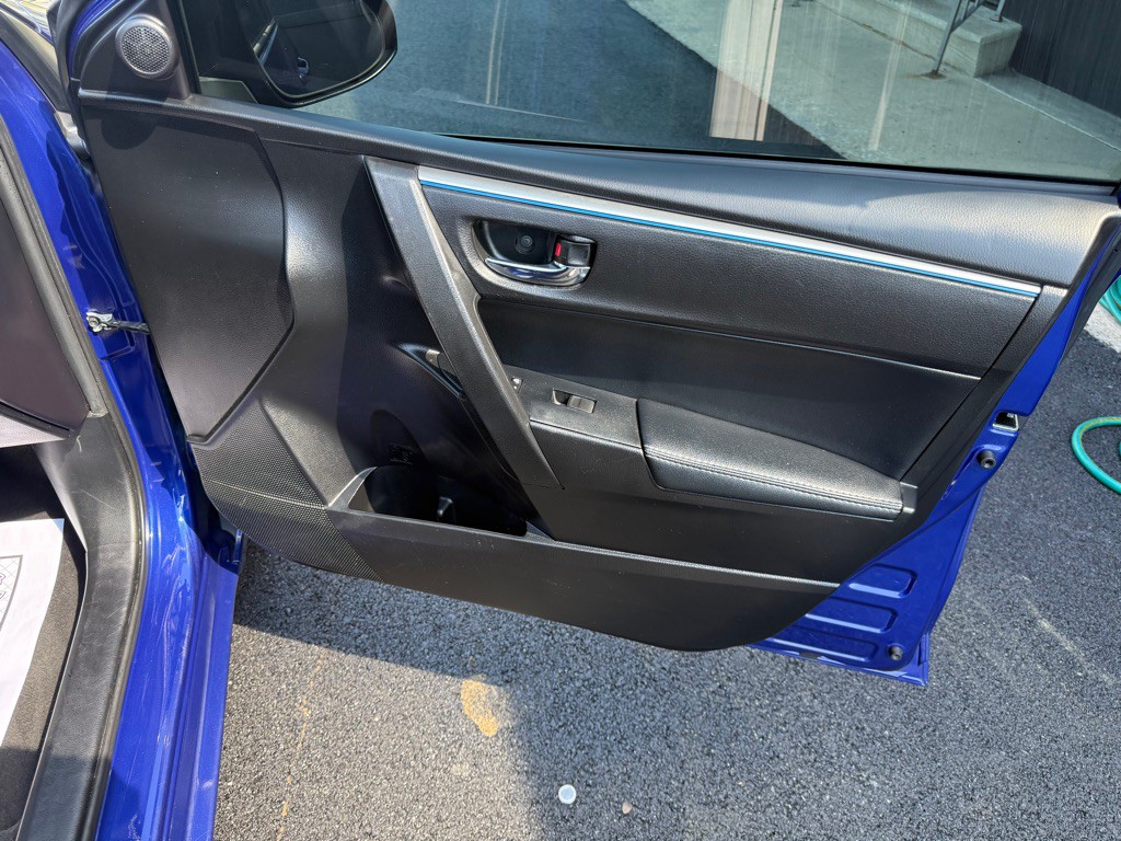 2016 Toyota Corolla Image 24