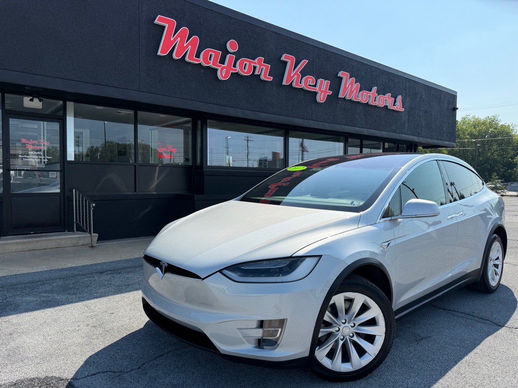 2017 Tesla Model X Image 1