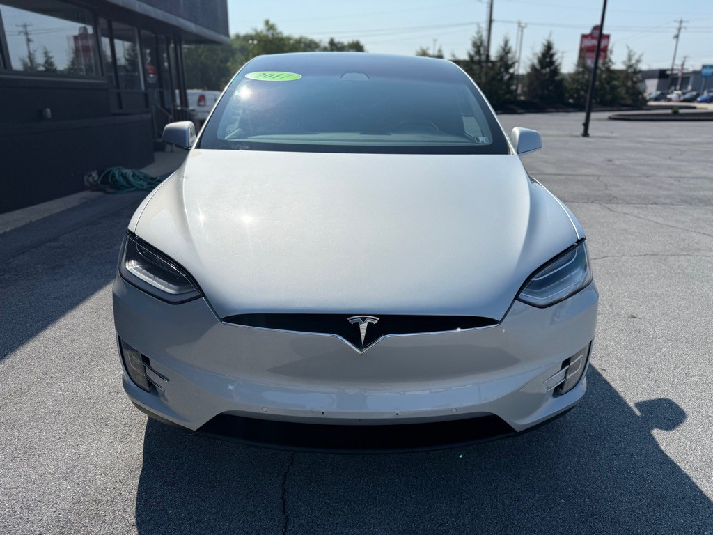 2017 Tesla Model X Image 9