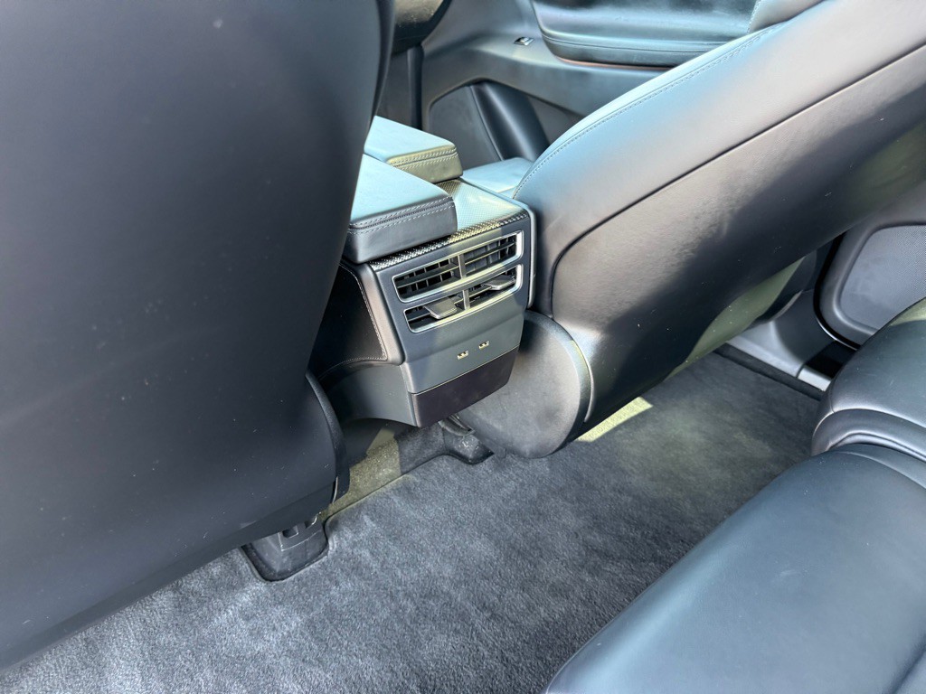 2017 Tesla Model X Image 21