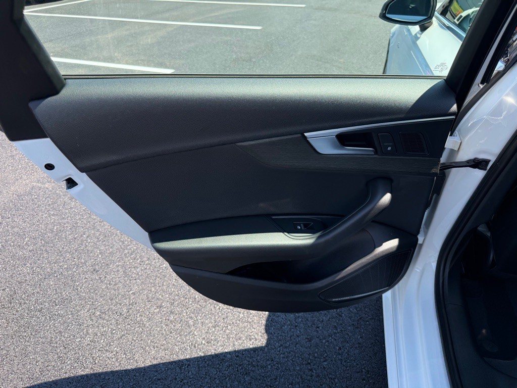 2018 Audi A4 Image 22