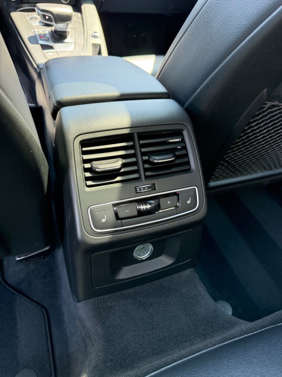 2018 Audi A4 Image 24
