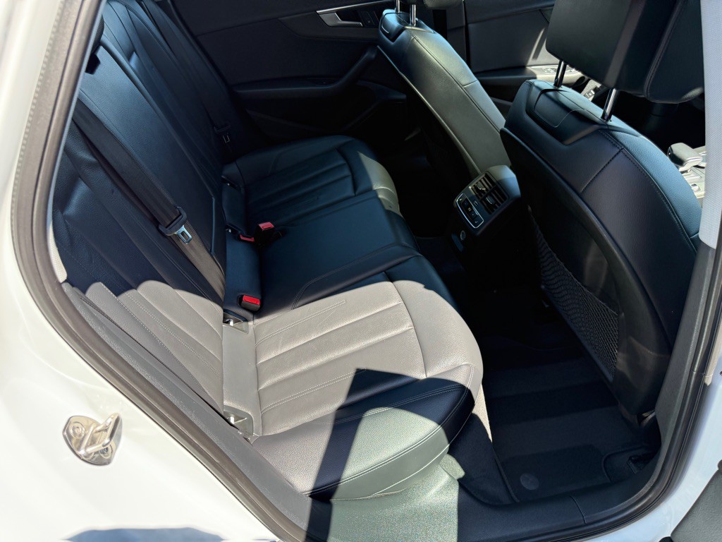 2018 Audi A4 Image 27