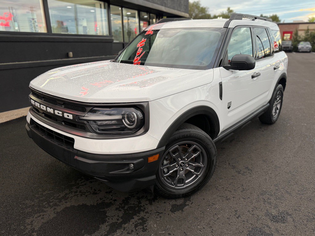 2021 Ford Bronco Image 2