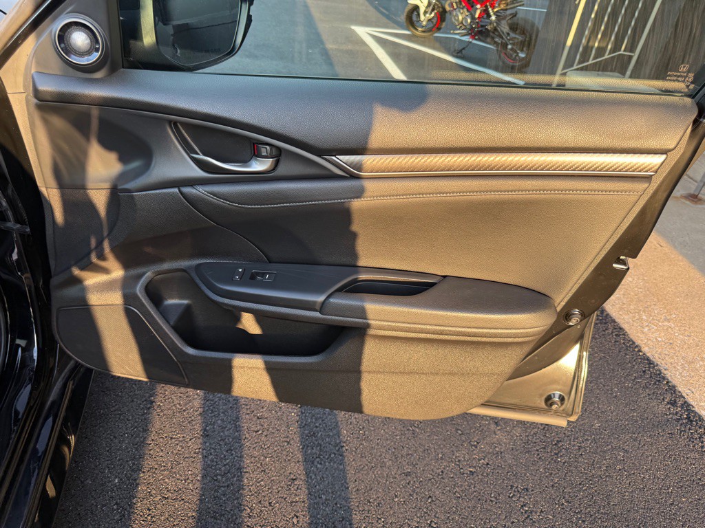 2018 Honda Civic Image 27