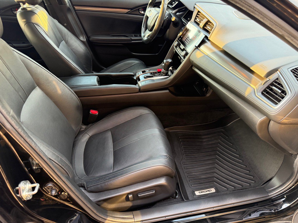 2018 Honda Civic Image 28