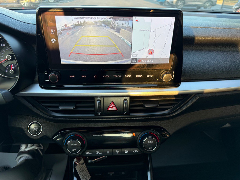 2022 Kia Forte Image 15