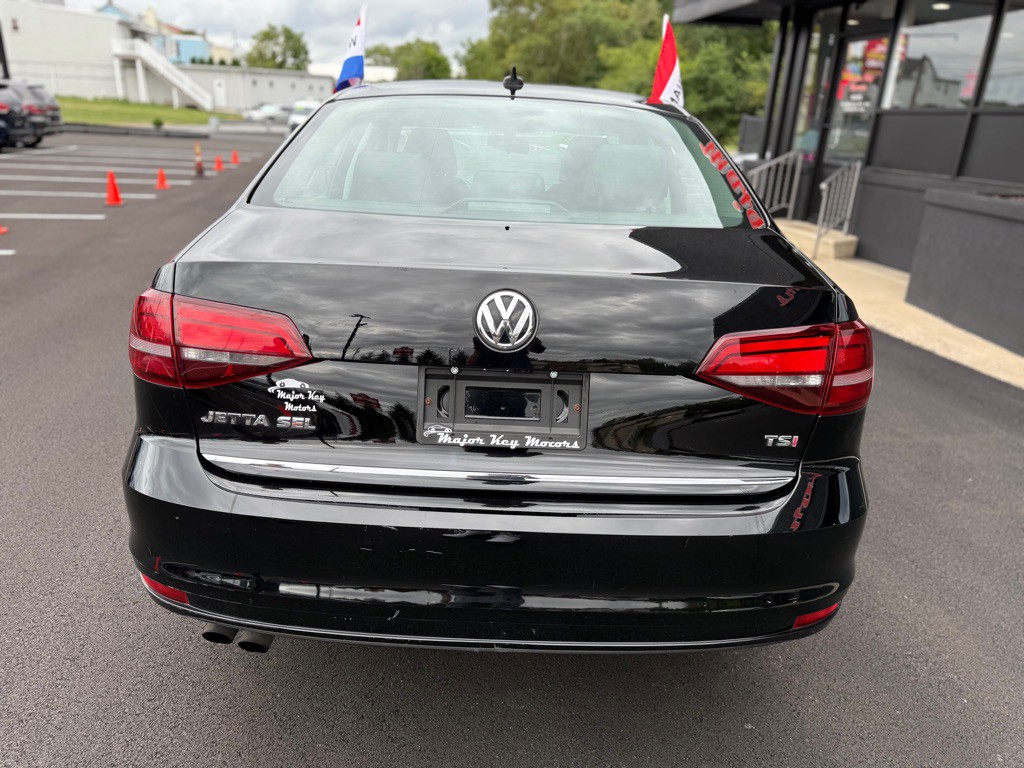 2017 Volkswagen Jetta Image 5