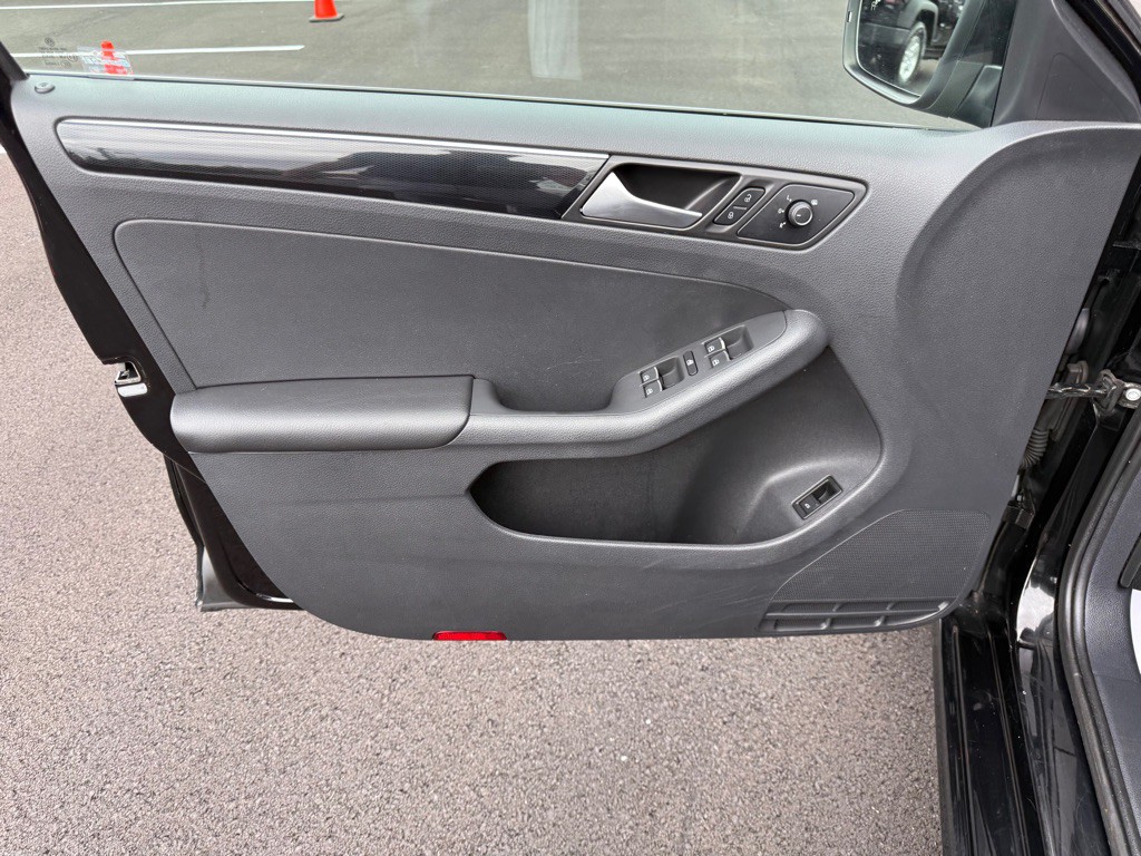 2017 Volkswagen Jetta Image 12