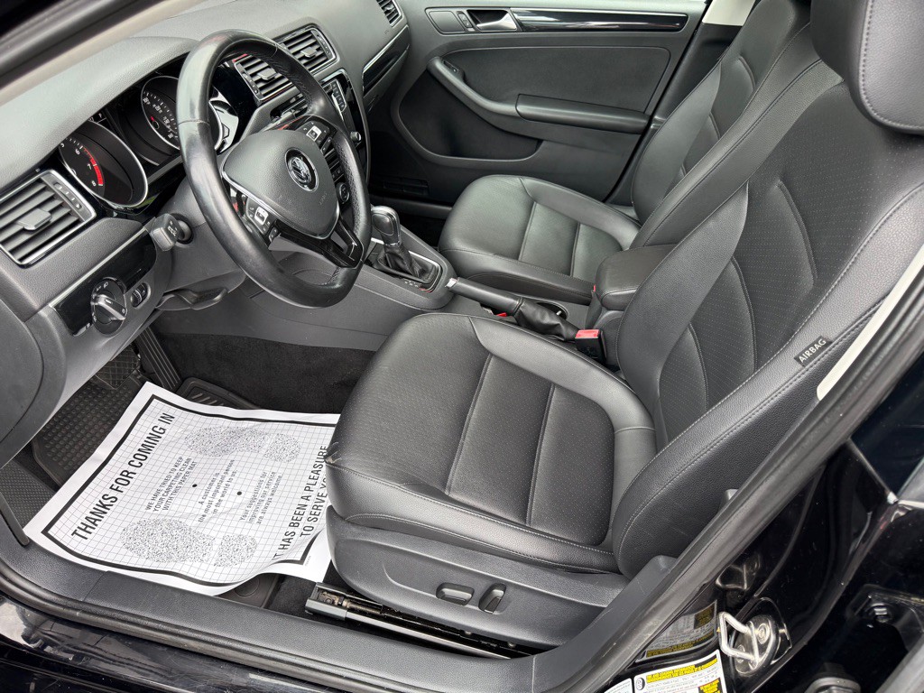 2017 Volkswagen Jetta Image 13