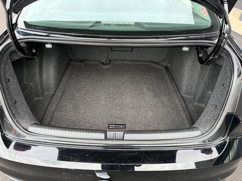 2017 Volkswagen Jetta Image 24