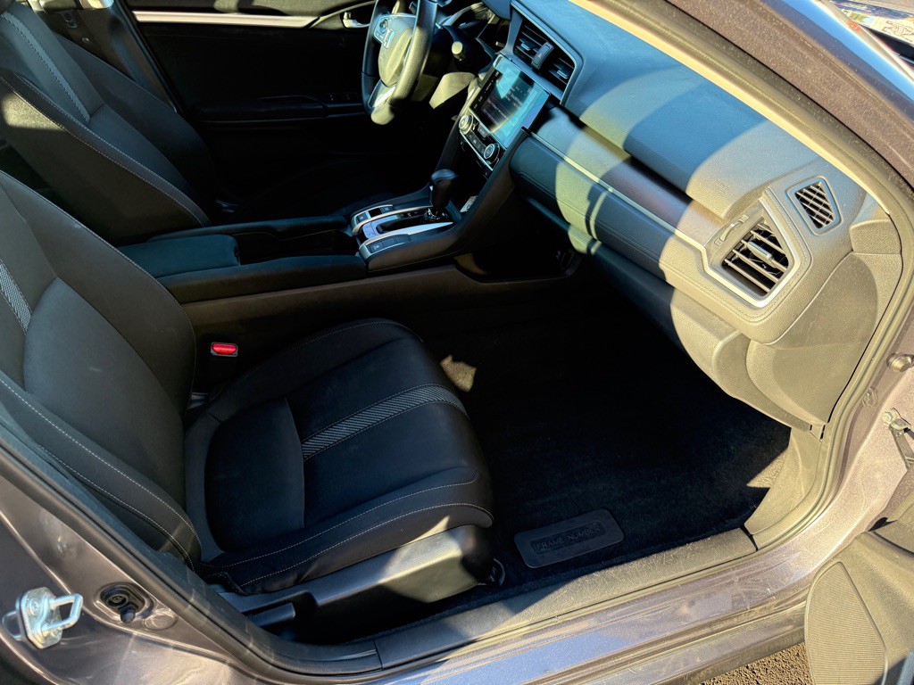 2017 Honda Civic Image 25
