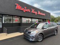 Image for 2018 Toyota Sienna XLE ID: 6768085
