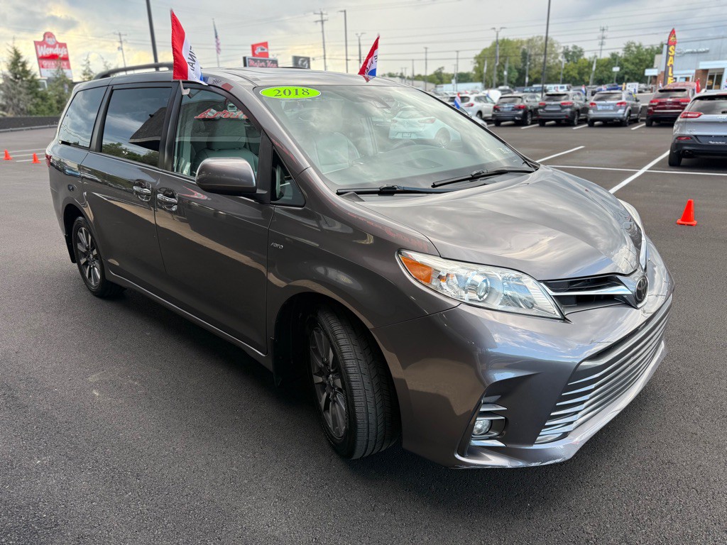2018 Toyota Sienna Image 8