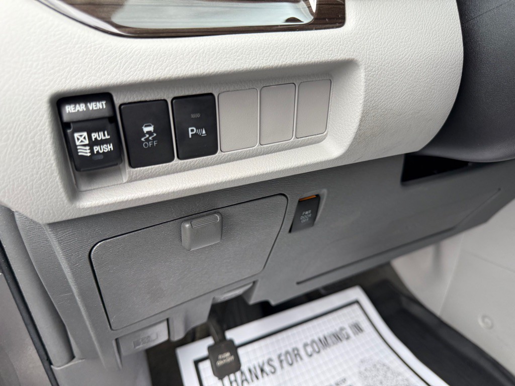 2018 Toyota Sienna Image 14
