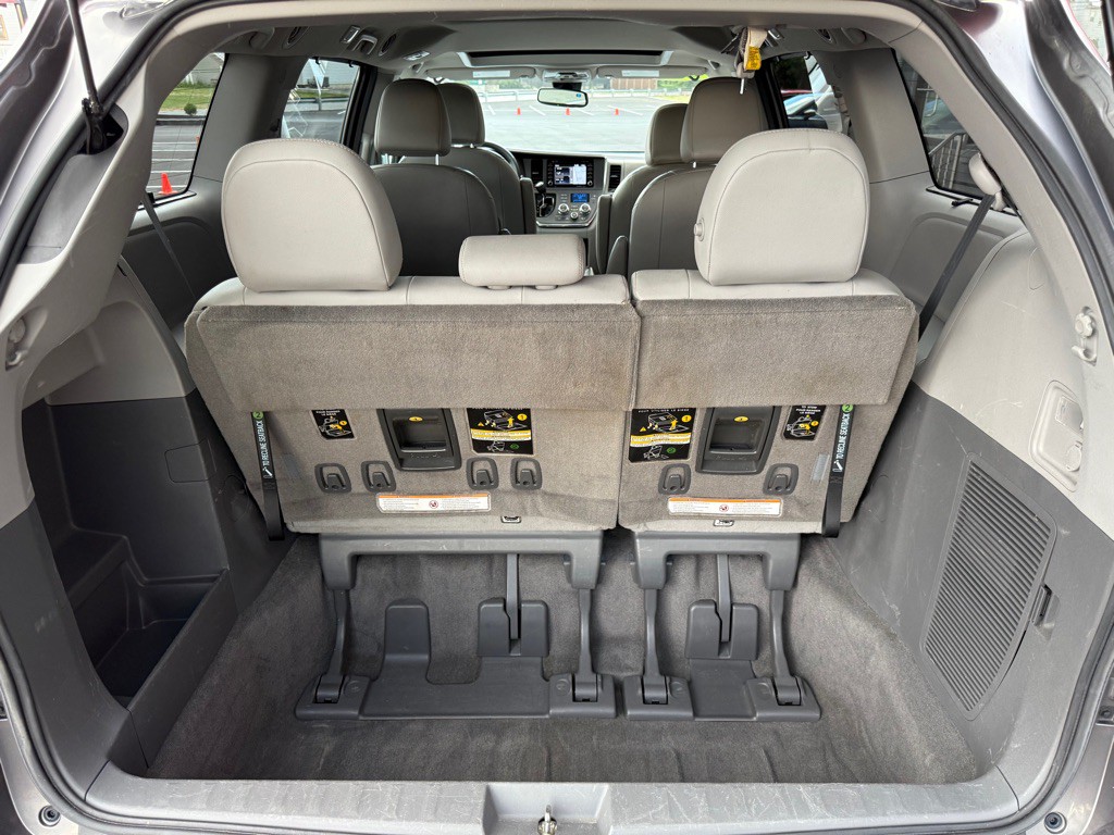 2018 Toyota Sienna Image 24