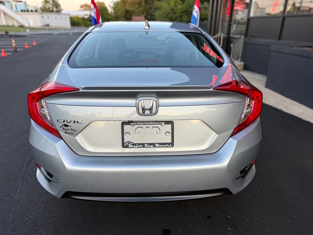 2017 Honda Civic Image 5