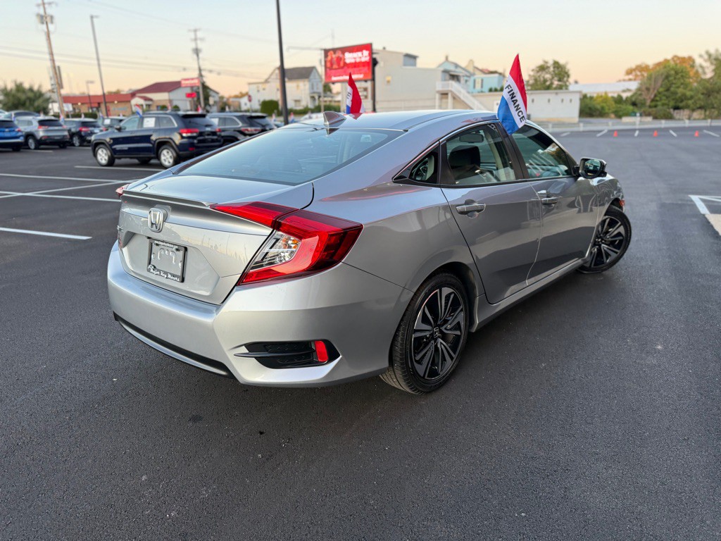 2017 Honda Civic Image 6