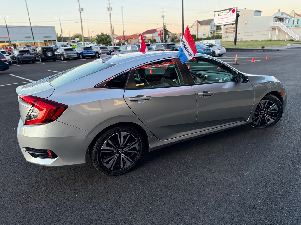 2017 Honda Civic Image 7