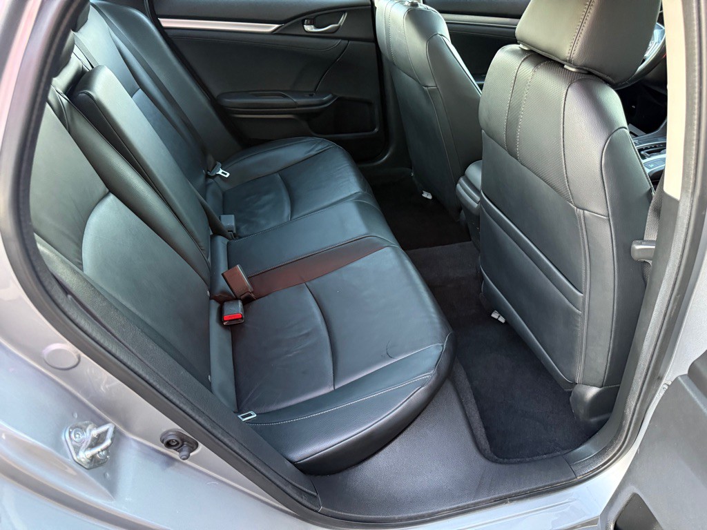 2017 Honda Civic Image 24