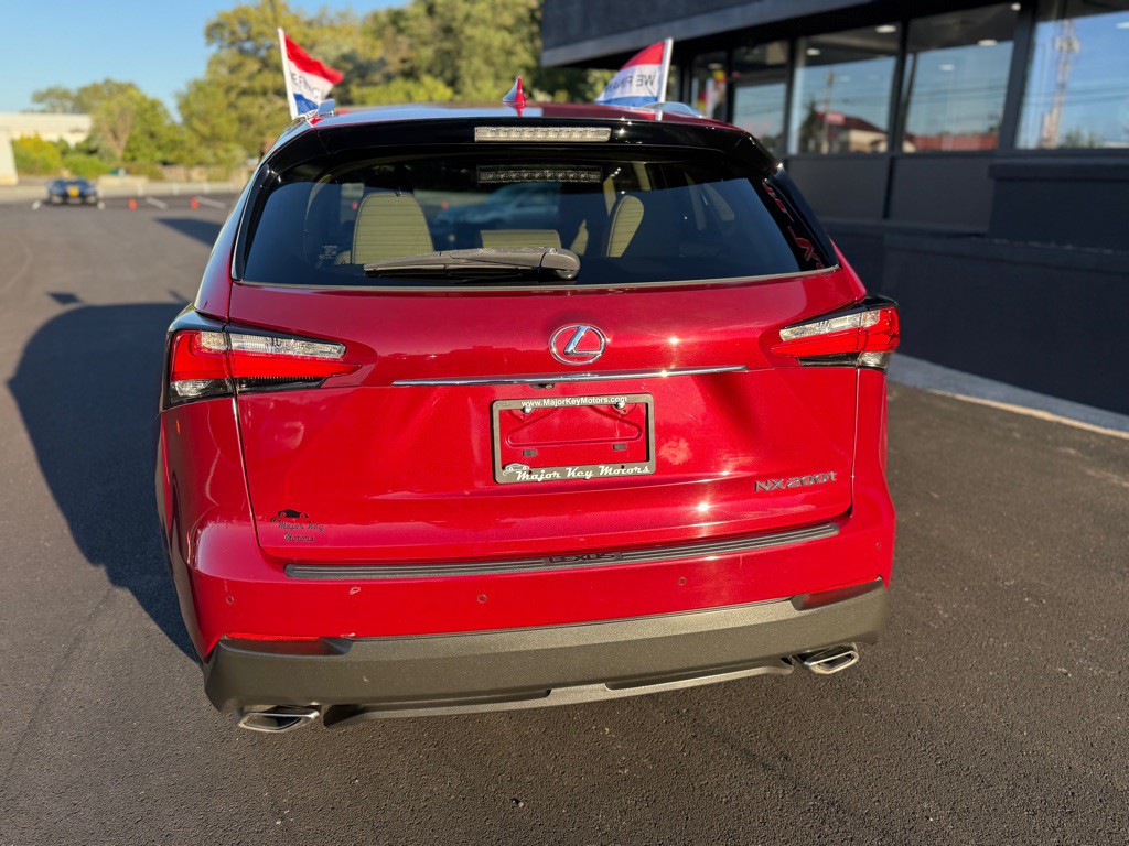 2015 Lexus NX Image 6