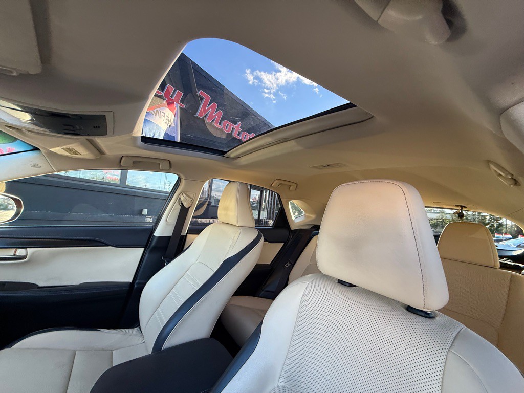 2015 Lexus NX Image 20