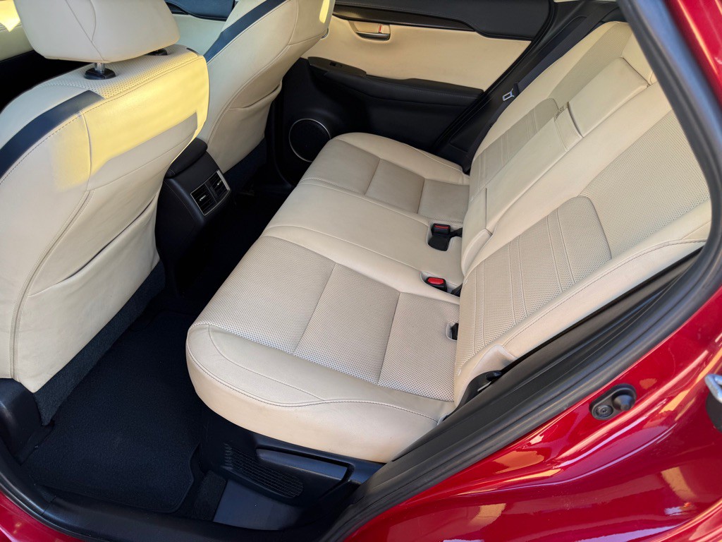 2015 Lexus NX Image 22