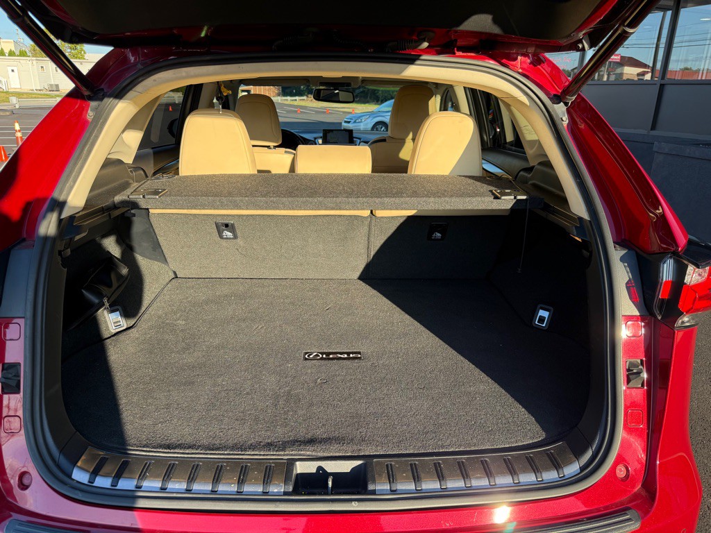 2015 Lexus NX Image 24