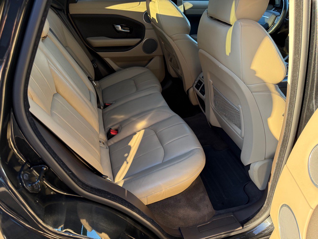 2016 Land Rover Range Rover Evoque Image 25