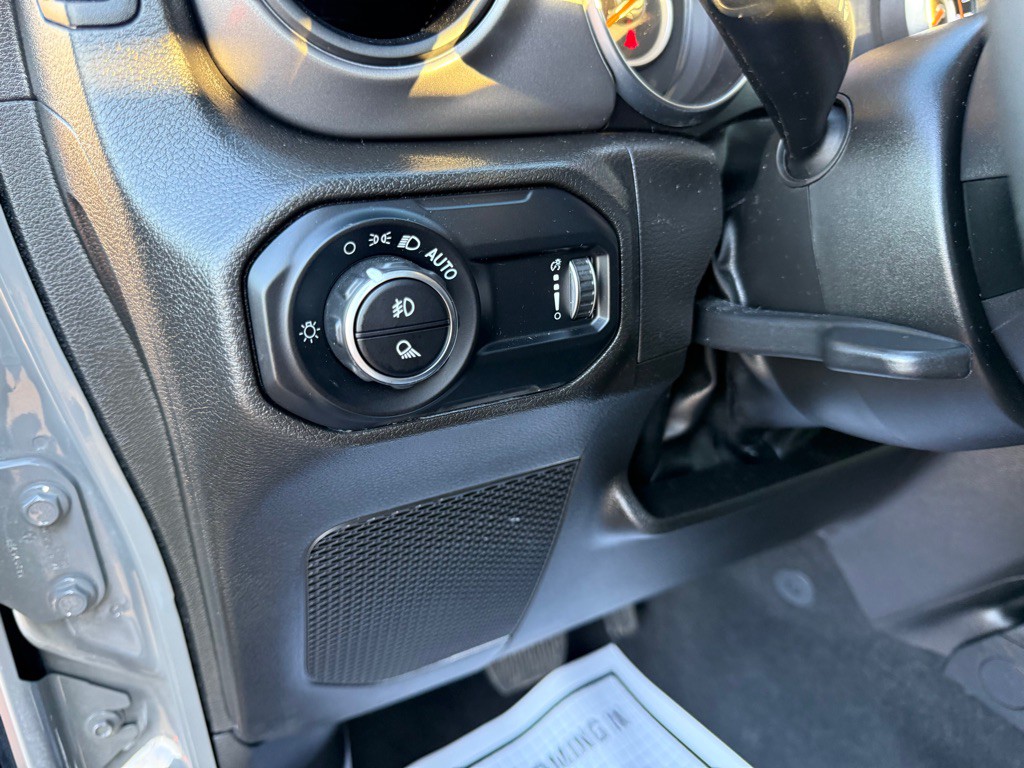 2023 Jeep Gladiator Image 13
