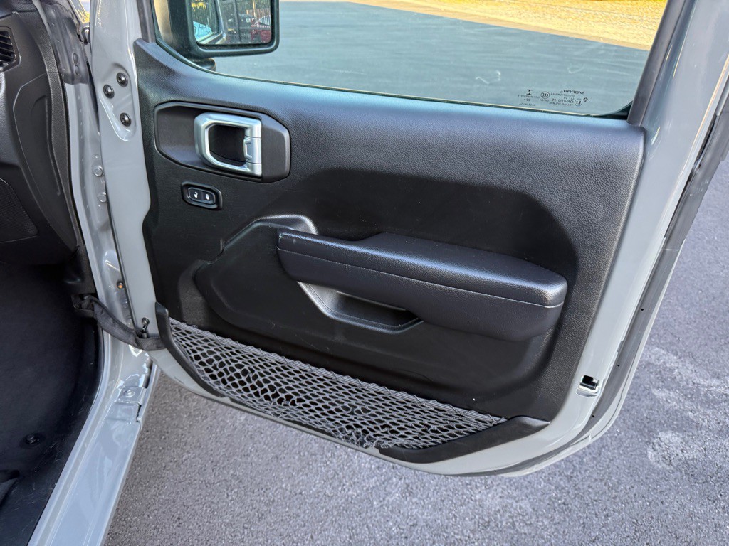 2023 Jeep Gladiator Image 21