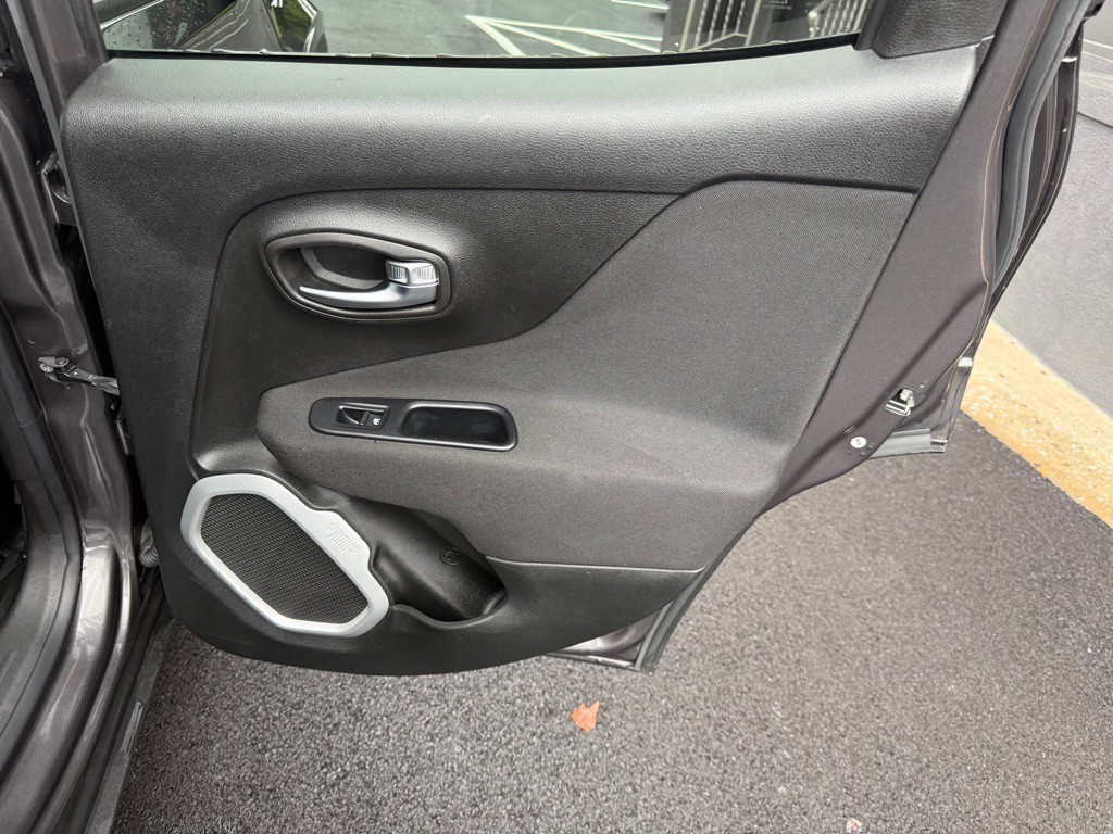 2018 Jeep Renegade Image 22