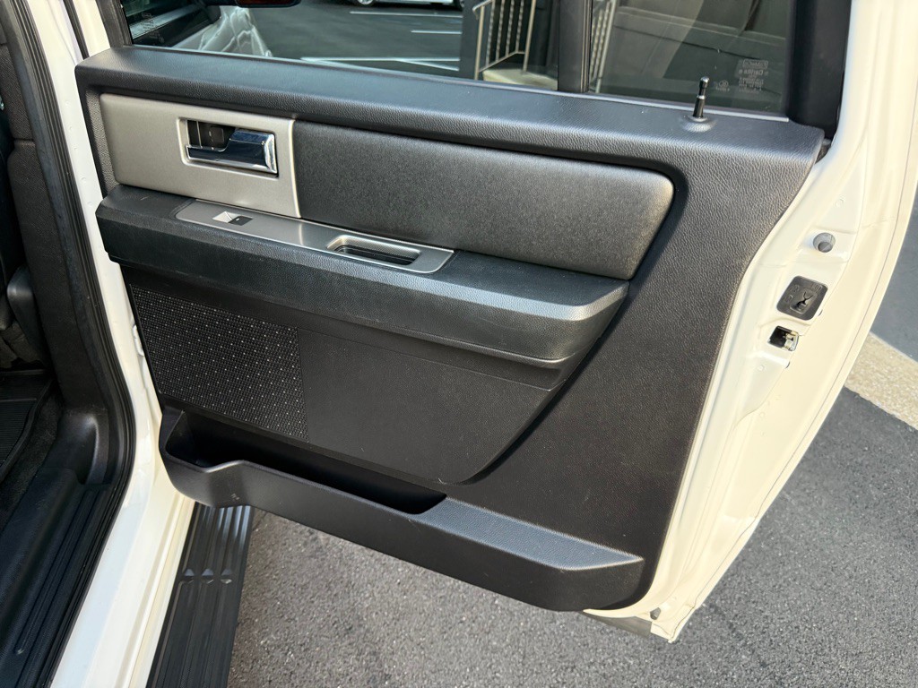 2017 Ford Expedition Image 25