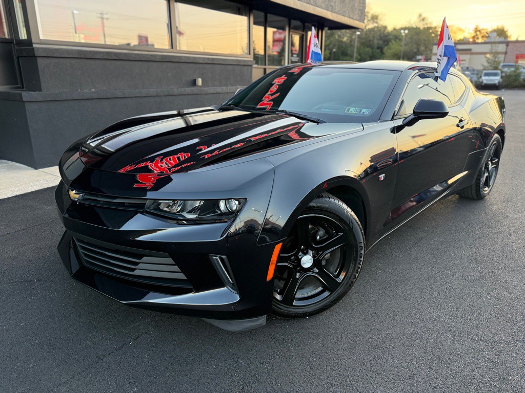 2018 Chevrolet Camaro Image 2