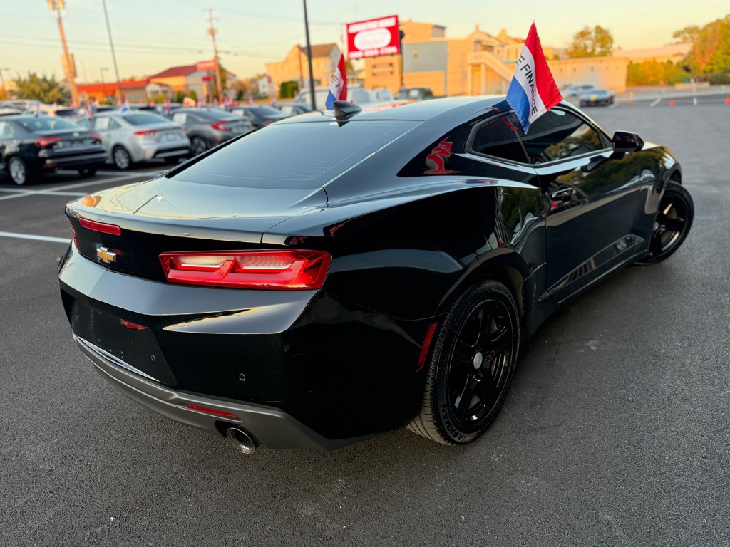 2018 Chevrolet Camaro Image 6