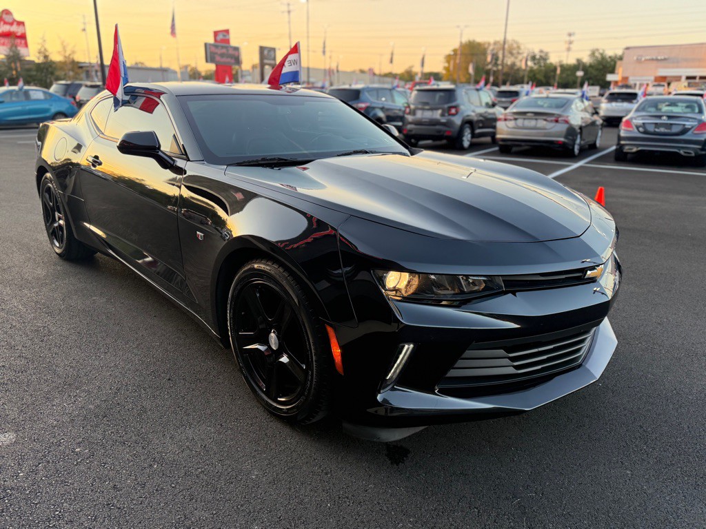 2018 Chevrolet Camaro Image 8