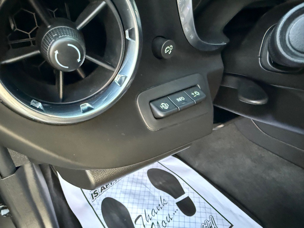 2018 Chevrolet Camaro Image 13