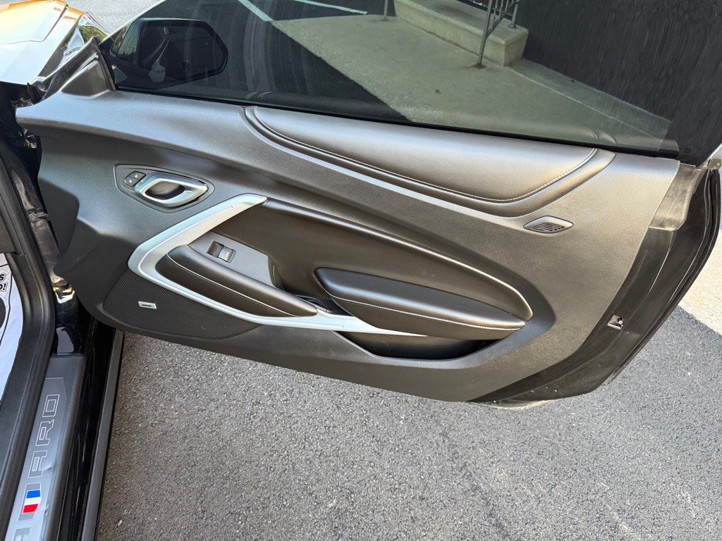 2018 Chevrolet Camaro Image 21