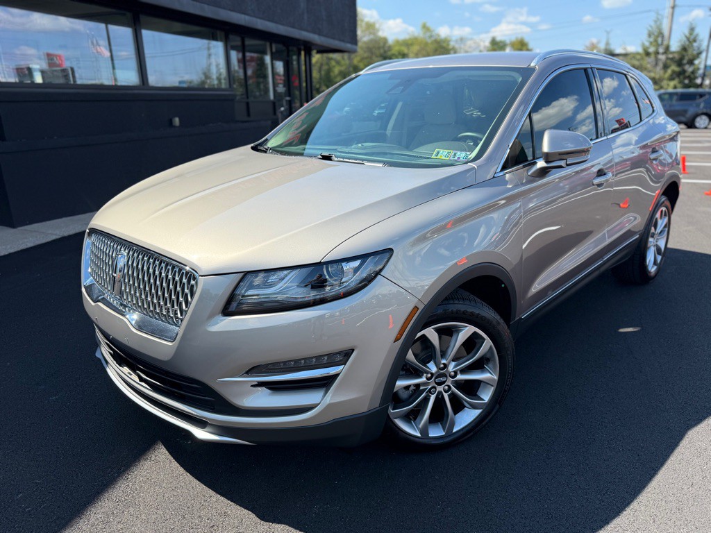 2019 Lincoln MKC Image 2