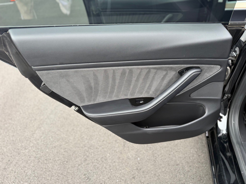 2018 Tesla Model 3 Image 17