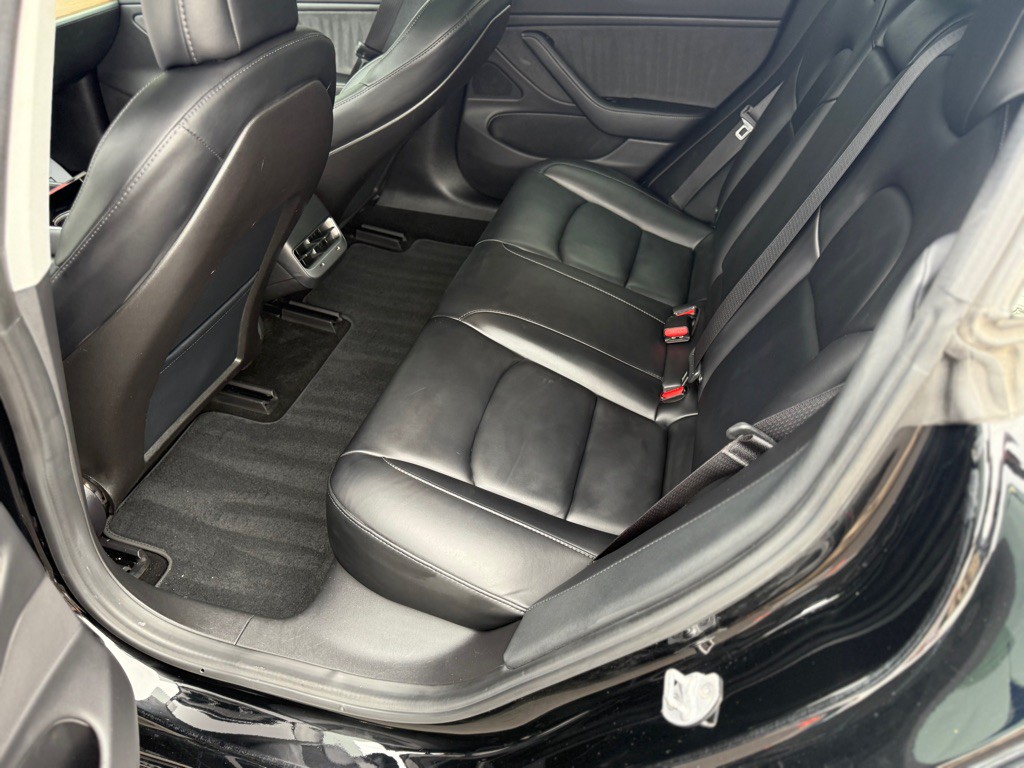 2018 Tesla Model 3 Image 18